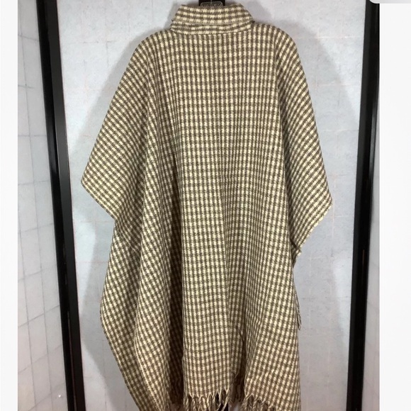 Grey Hounds Tooth Poncho Cape Wrap Coat Wool Button Front Fringe Scarf One Size - Picture 3 of 11